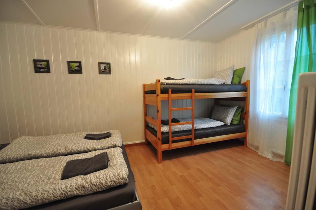 Interlaken Town House Sleeps 12 Guests Central Стая снимка