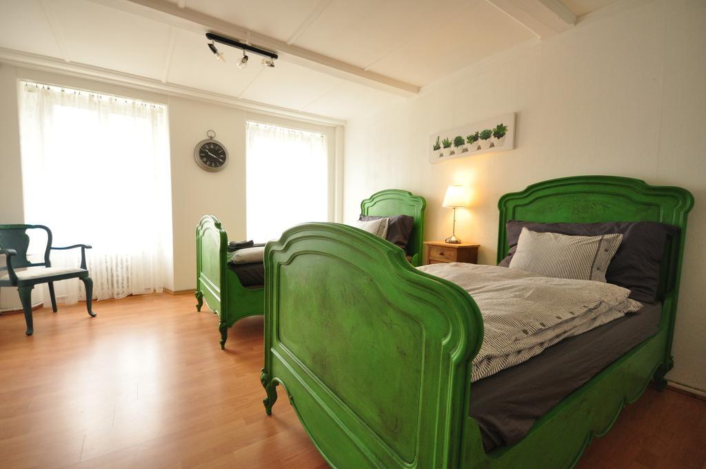 Interlaken Town House Sleeps 12 Guests Central Стая снимка