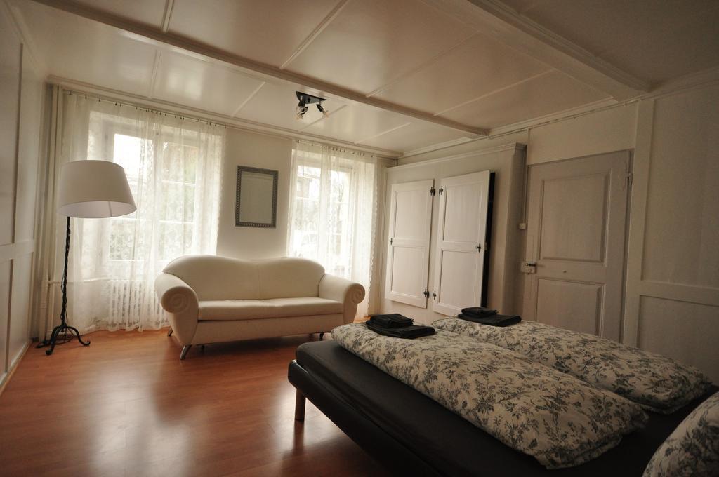 Interlaken Town House Sleeps 12 Guests Central Стая снимка